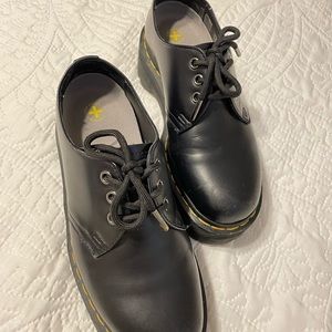DOCS/ Dr Martens OXFORD PLATFORMS BLACK